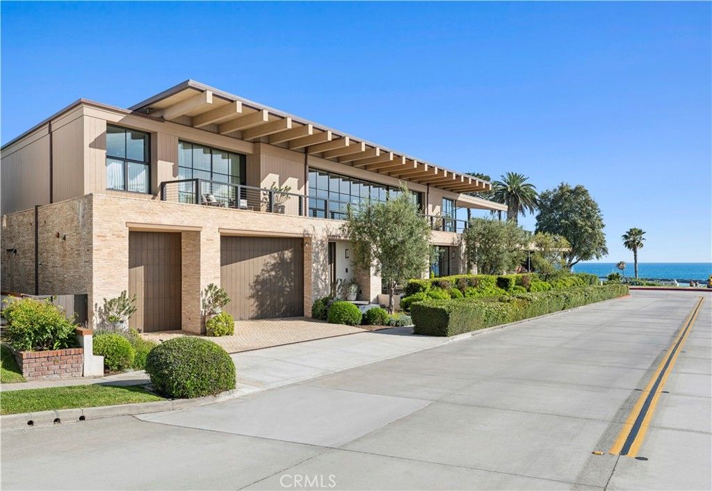 Photo of 2804 Ocean Blvd, Corona Del Mar, CA 92625 (MLS # NP26091932)