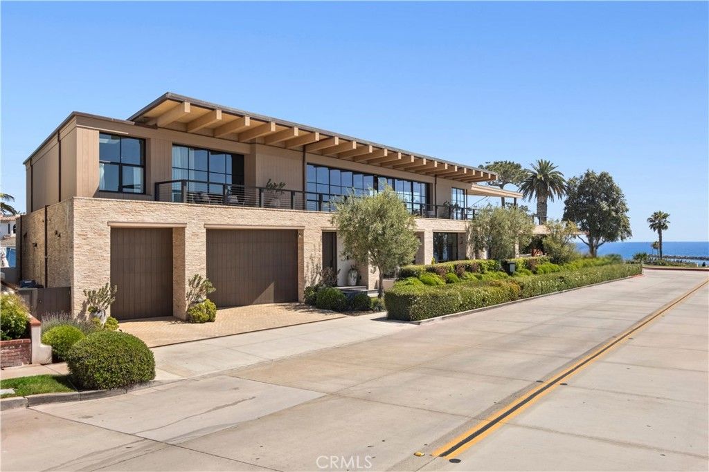 Photo of 2804 Ocean Blvd, Corona Del Mar, CA 92625 (MLS # NP26091932)