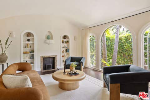 Photo of 830 Robinson Street, Los Angeles, CA 90026 (MLS # 26837583)