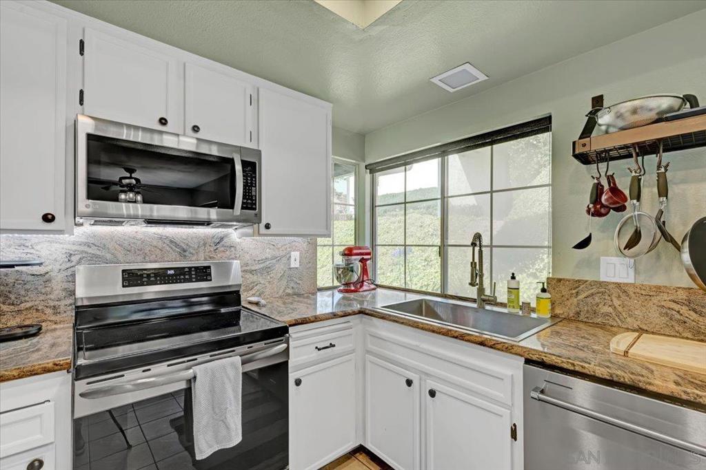 8035 Mission Vista Dr