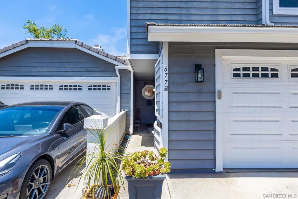677 Summer View Cir