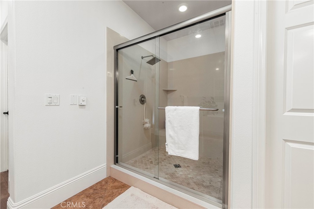 Milan (MILWH) - Residential