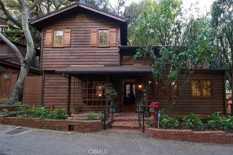 Photo of 9860 Yoakum Drive, Beverly Hills, CA 90210 (MLS # DW26013403)