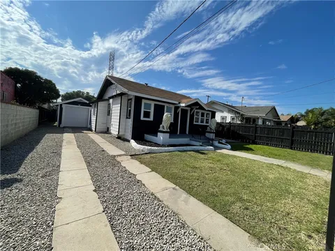 760 W 97th St, Los Angeles, CA 90044 - MLS#: DW25249287