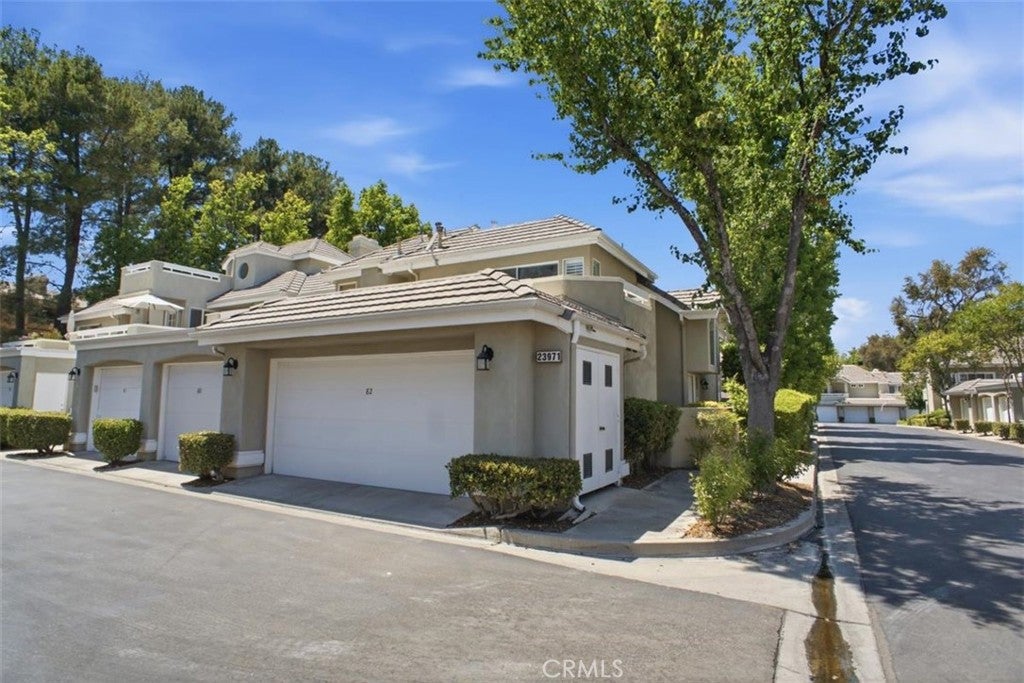 23971 Arroyo Park 82