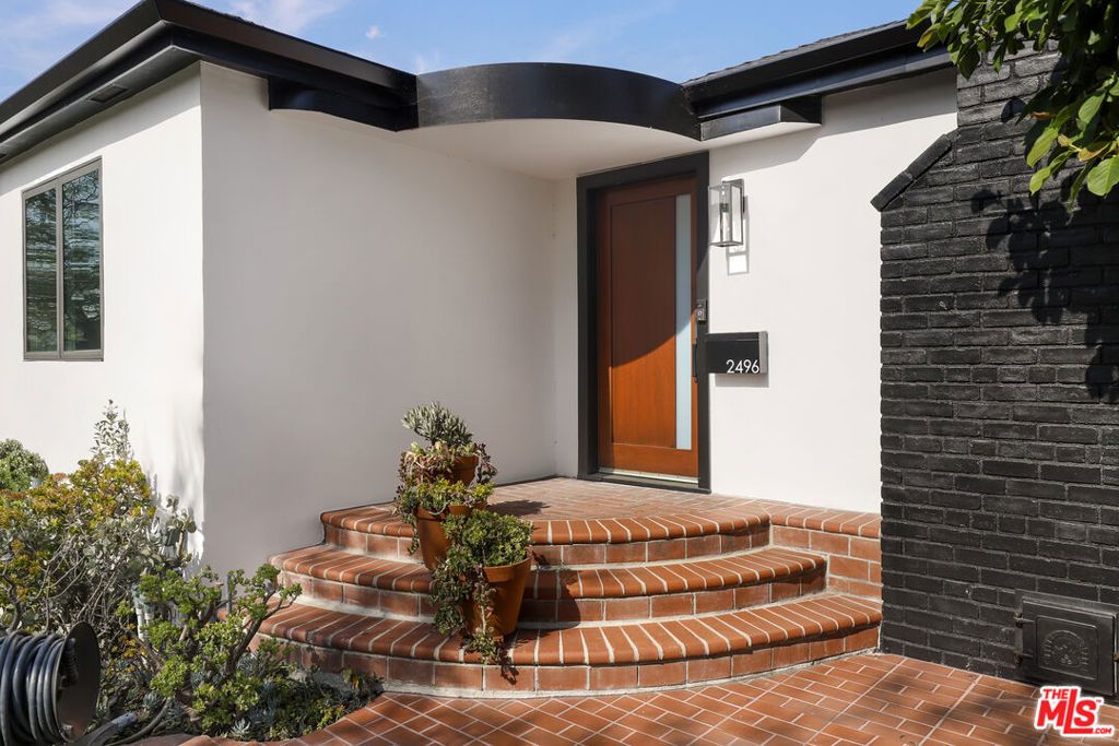 Photo of 2496 Butler Avenue, Los Angeles, CA 90064 (MLS # 26793749)