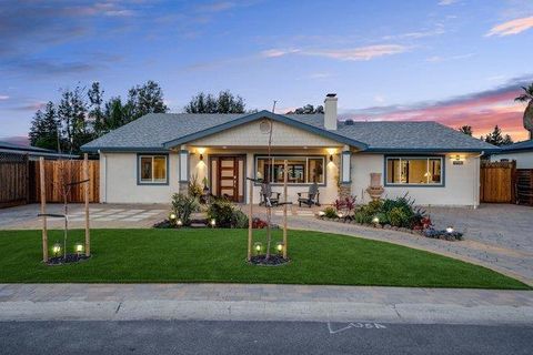 Photo of 17881 Los Alamos Drive, Saratoga, CA 95070 (MLS # ML82037198)