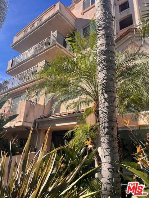 Photo of 8609 W West Knoll Drive #G, West Hollywood, CA 90069 (MLS # 26640945)