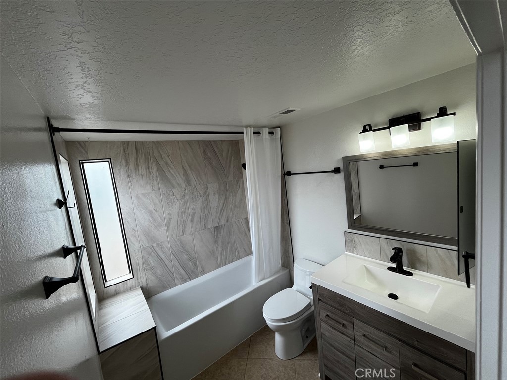 Pelican Cove (PCOV) - Residential Lease