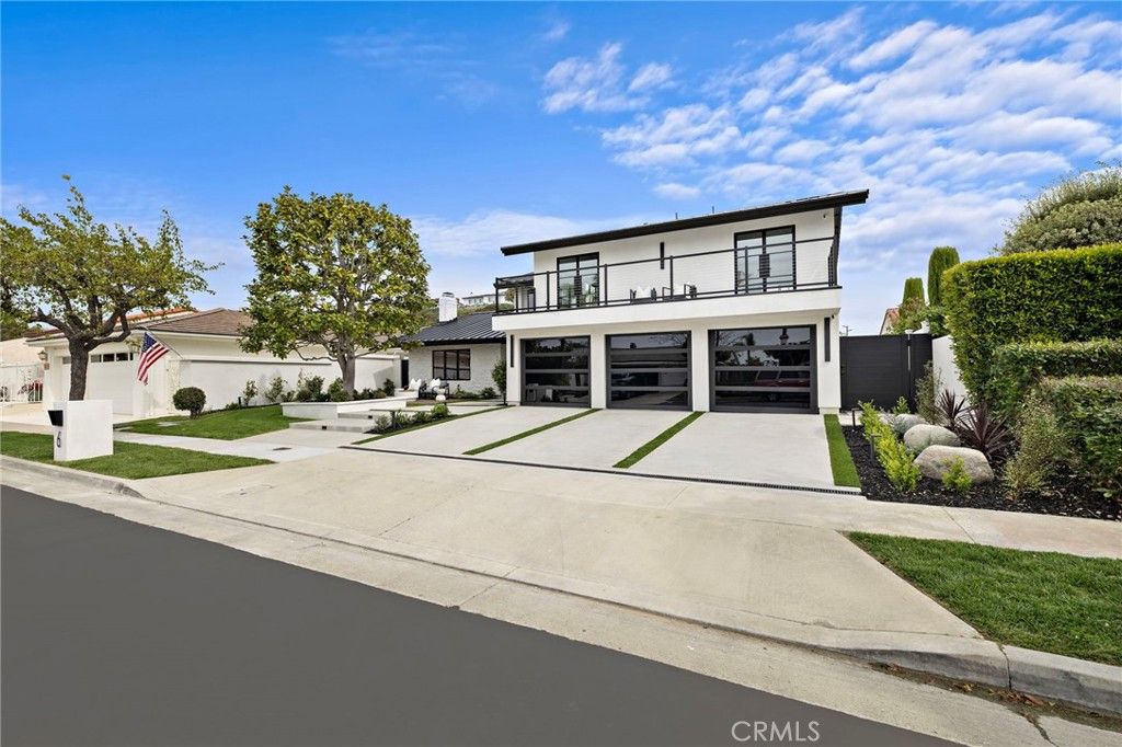 Photo of 6 Monterey Circle, Corona Del Mar, CA 92625 (MLS # OC26068868)