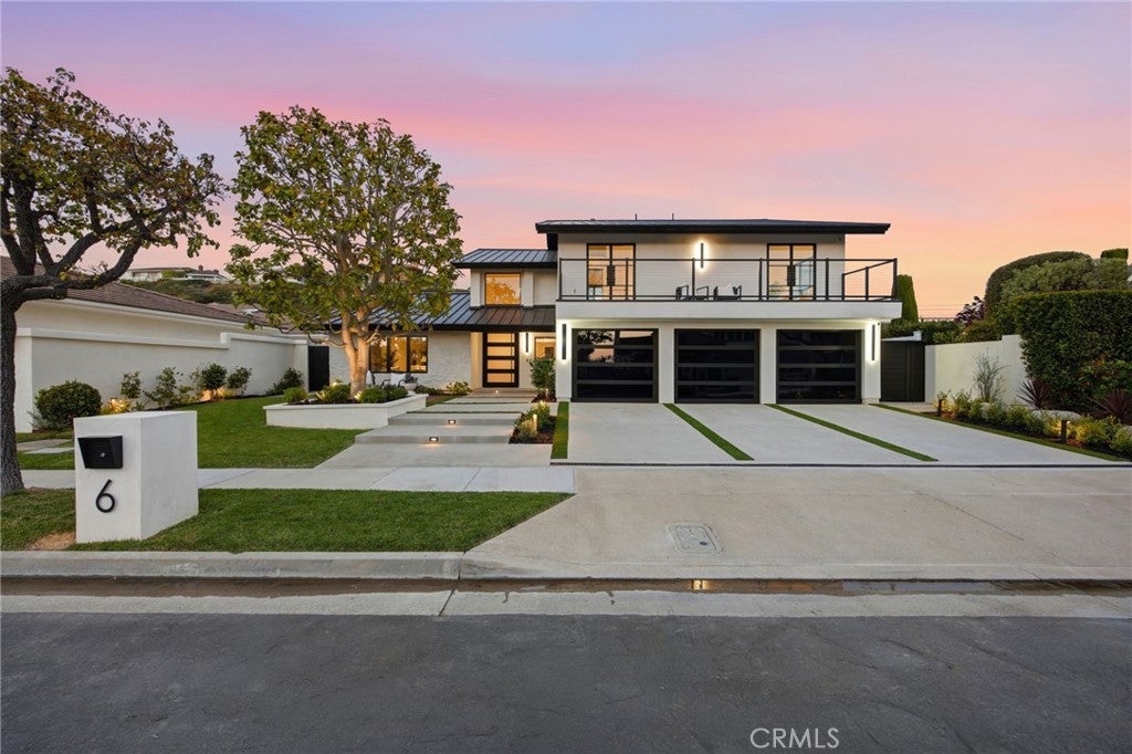 6 Monterey Circle