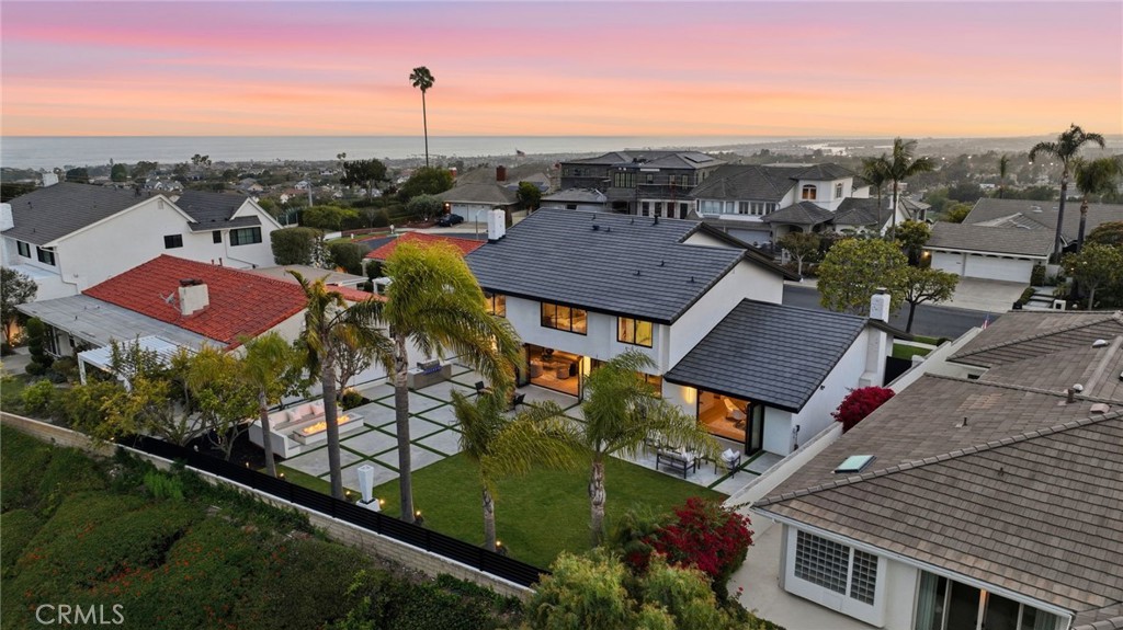 6 Monterey Circle