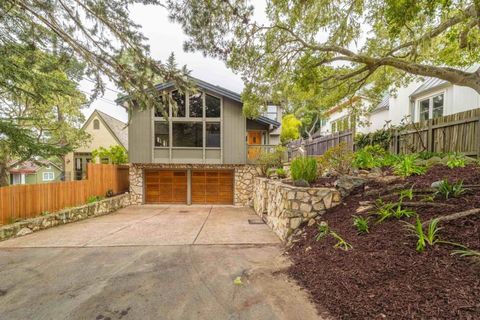 Photo of 0 Monte Verde 2 NW of 4th Avenue, Carmel, CA 93921 (MLS # ML82046681)