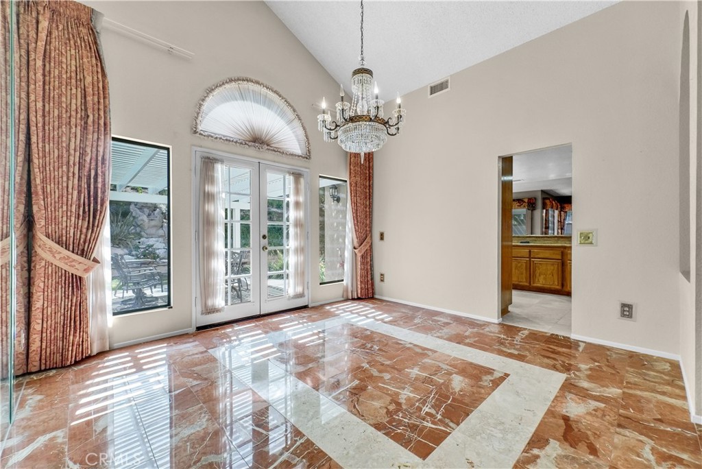 981 Silvertip Drive