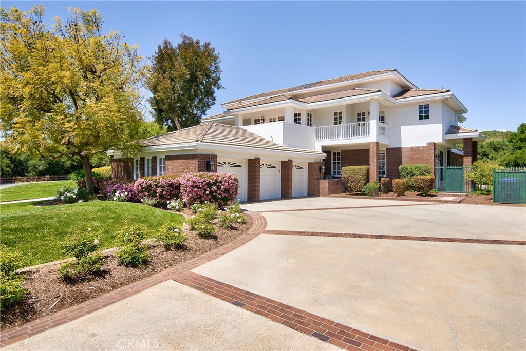 5135 Island Forest Place