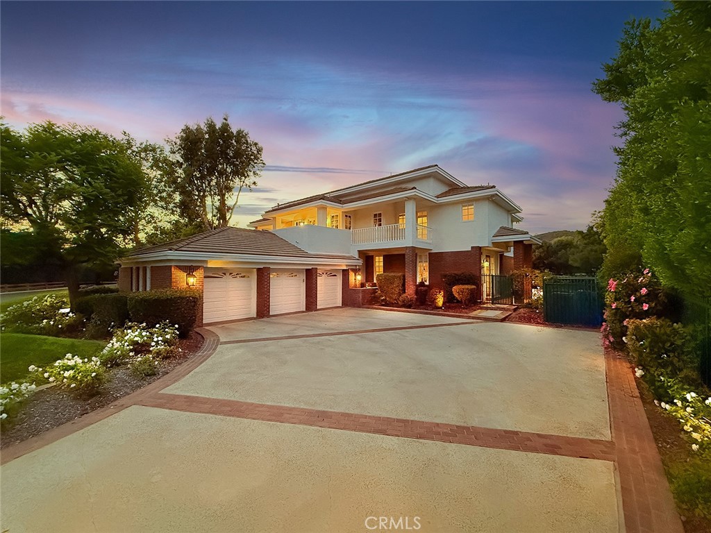 5135 Island Forest Place
