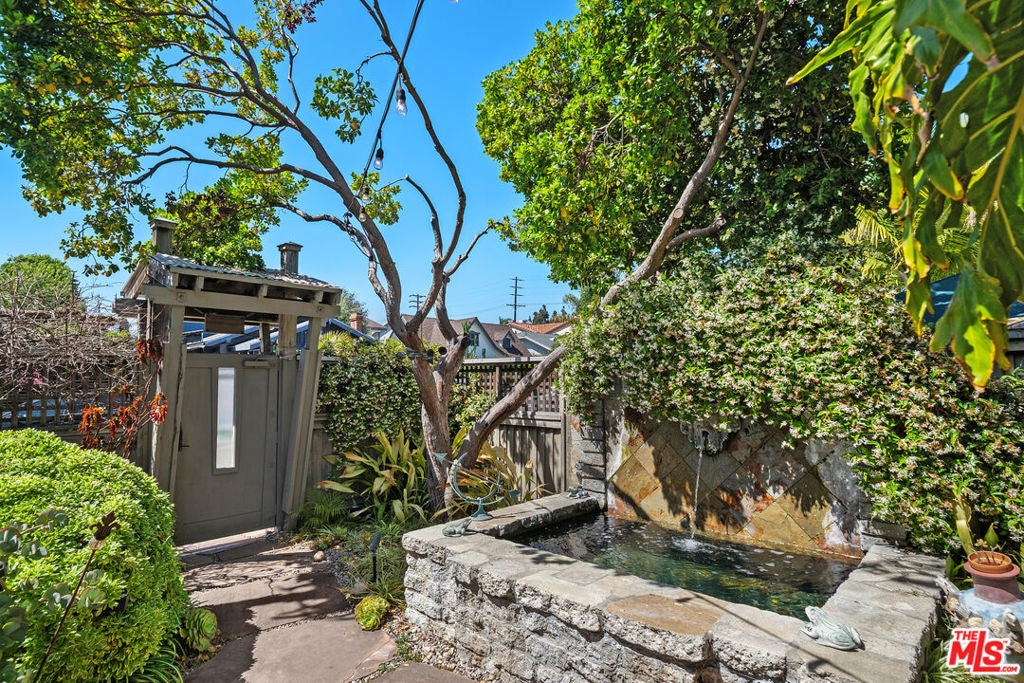 1216 Elm Street