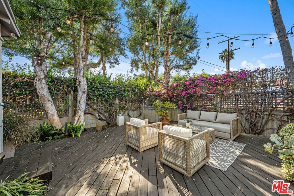1216 Elm Street