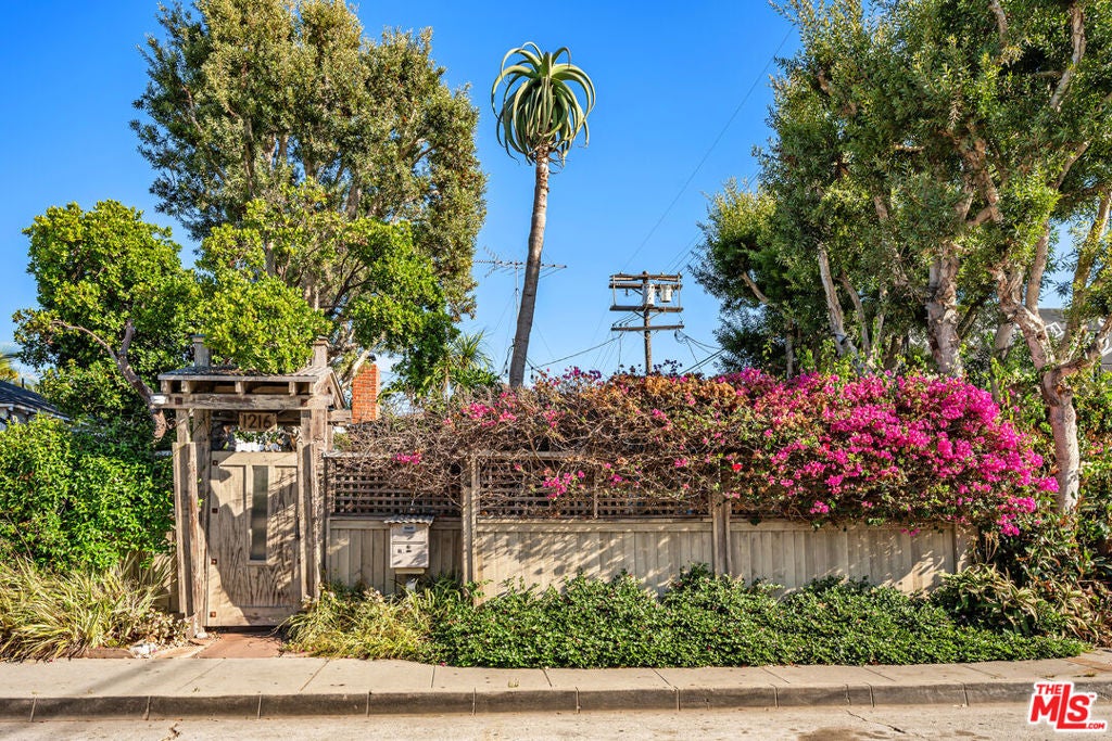 1216 Elm Street