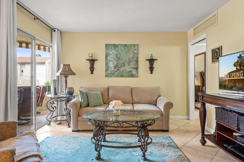 1490 S Camino Real 204