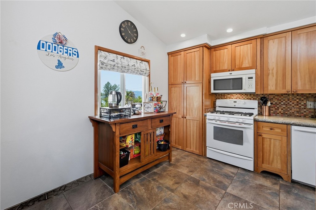 10313 Walnut Way