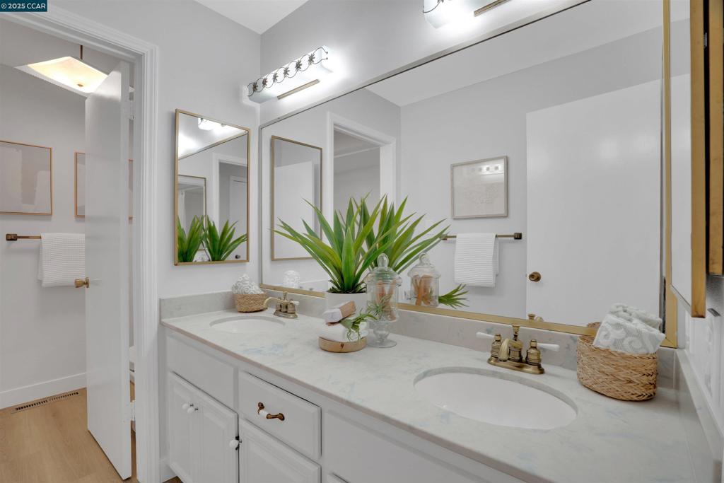 GREENBROOK - Residential