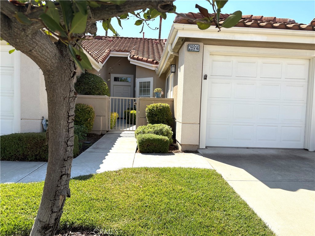 Located in the Palmia guard gated senior community. A single story condominium with 2 bedrooms, 2 baths, and a 2 car garage.
Beautiful wood floors, great open floorplan, light neutral colors, large eat-in kitchen with an abundance of cabinets. Convenient inside
laundry room, large living room with a fireplace and a formal dining area. Primary bedroom suite and guest bedroom are at opposite ends
of the home. Includes a refrigerator, washer & dryer. Palmia is second to note with an 18-hole putting green, tennis, paddle tennis, pickle ball,
pools & spas, bocce's, billiards, fitness center, library, beautiful club house, many clubs, parties and much more. You also have access
to Lake Mission Viejo, with beautiful sandy beach, boating, picnic area and fabulous summer concretes.