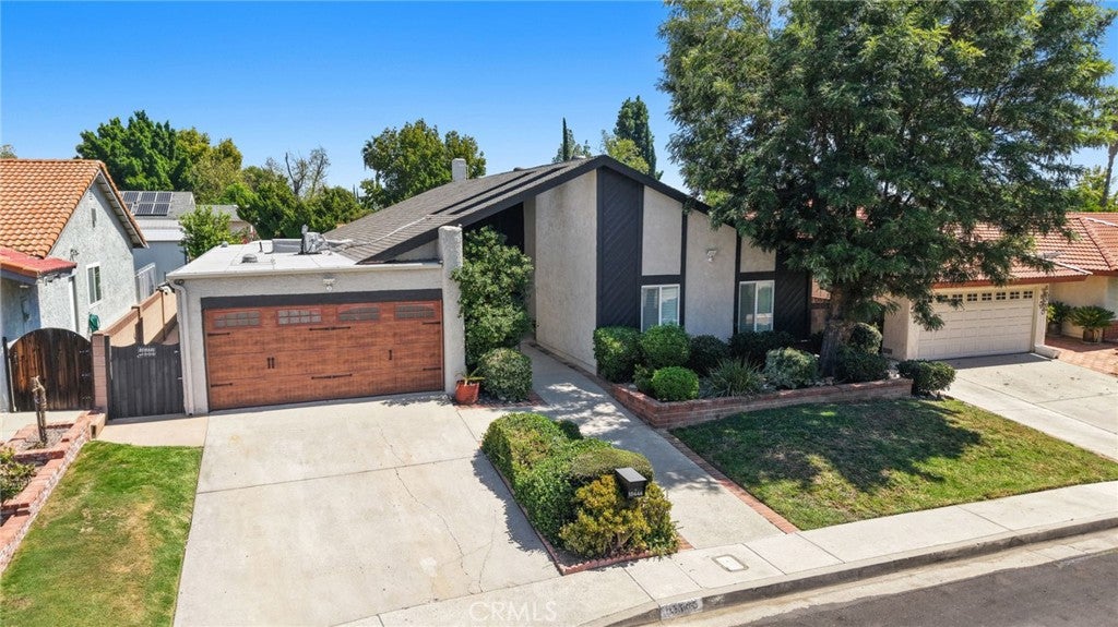 10446 White Oak