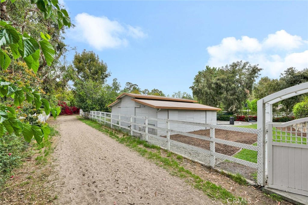 Lazy Creek Homeowners Association, Inc. - Residential
