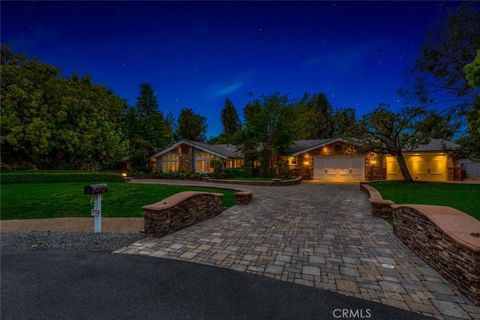 Photo of 752 N Creekview Drive, Orange, CA 92869 (MLS # PW25219742)