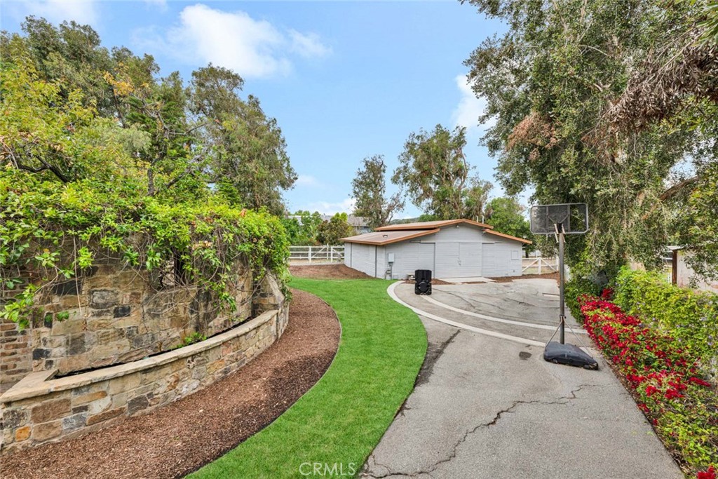 Lazy Creek Homeowners Association, Inc. - Residential