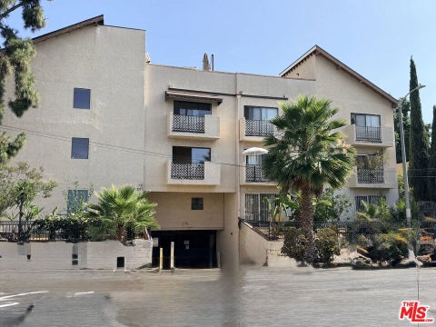 Photo of 5125 Harold Way #202, Los Angeles, CA 90027 (MLS # 26846341)