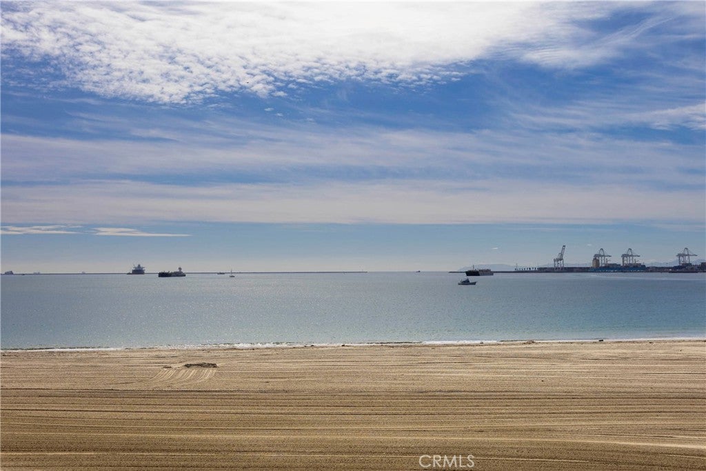 1500 E Ocean Boulevard 206