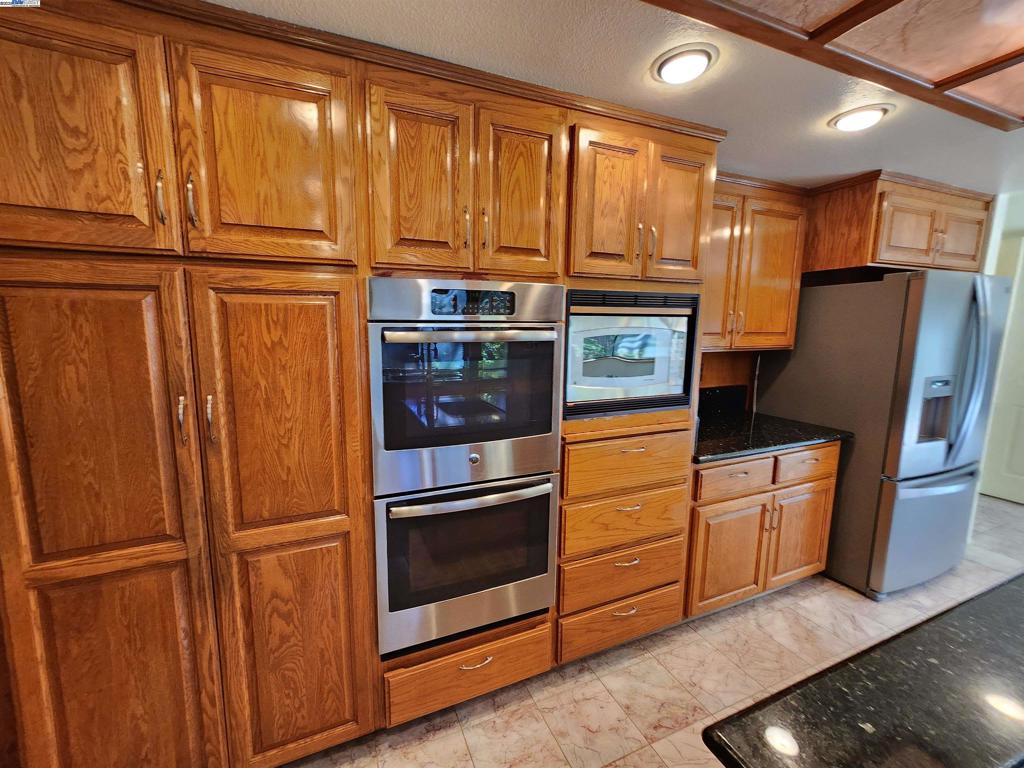 PLEASANTON - Residential