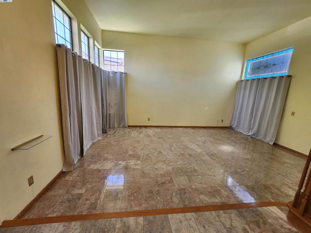 PLEASANTON - Residential