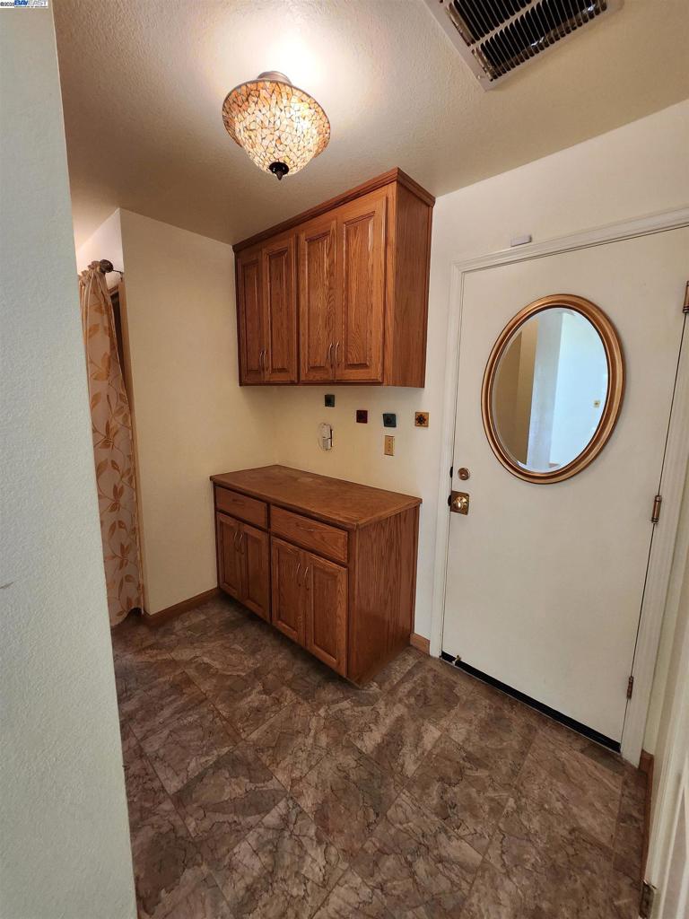 PLEASANTON - Residential