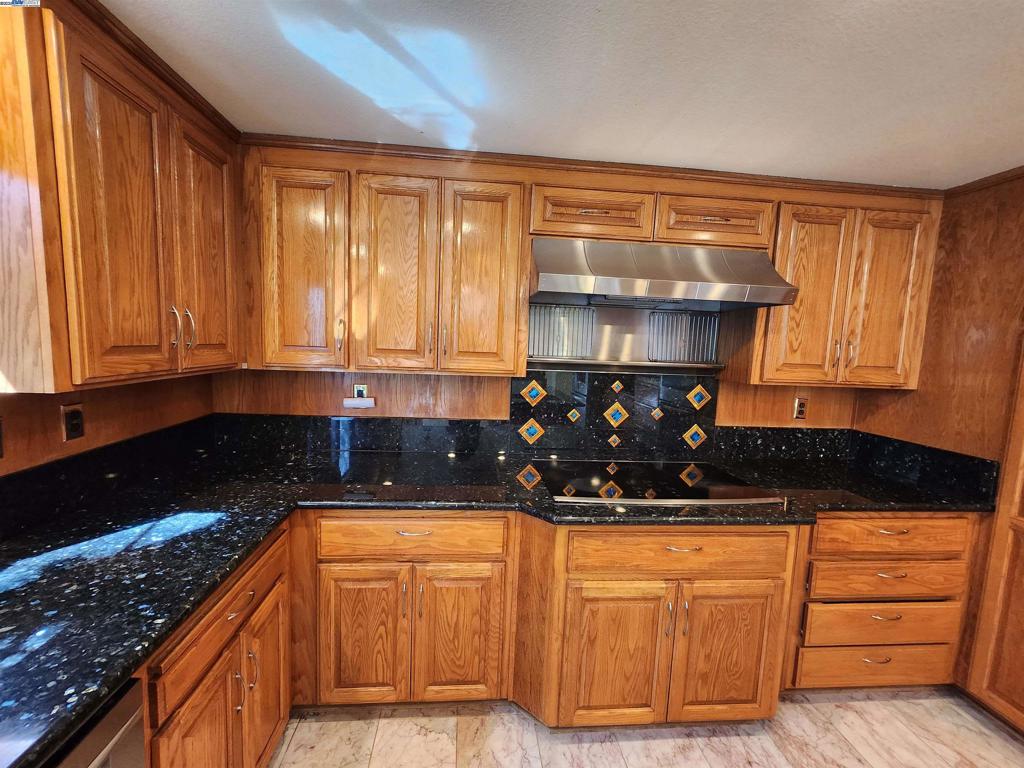 PLEASANTON - Residential