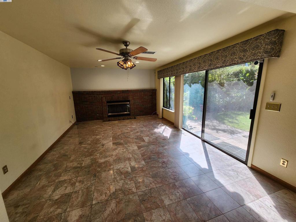 PLEASANTON - Residential