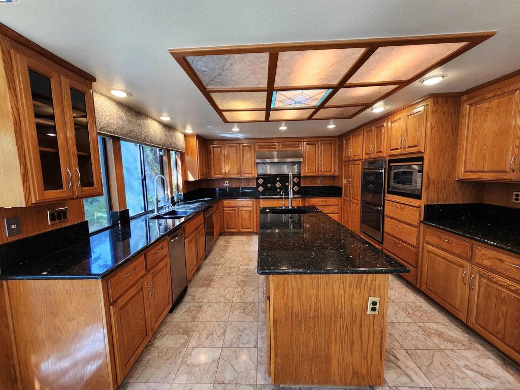 PLEASANTON - Residential