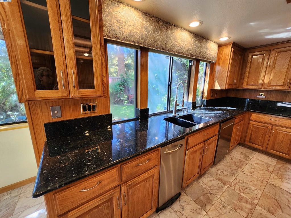 PLEASANTON - Residential