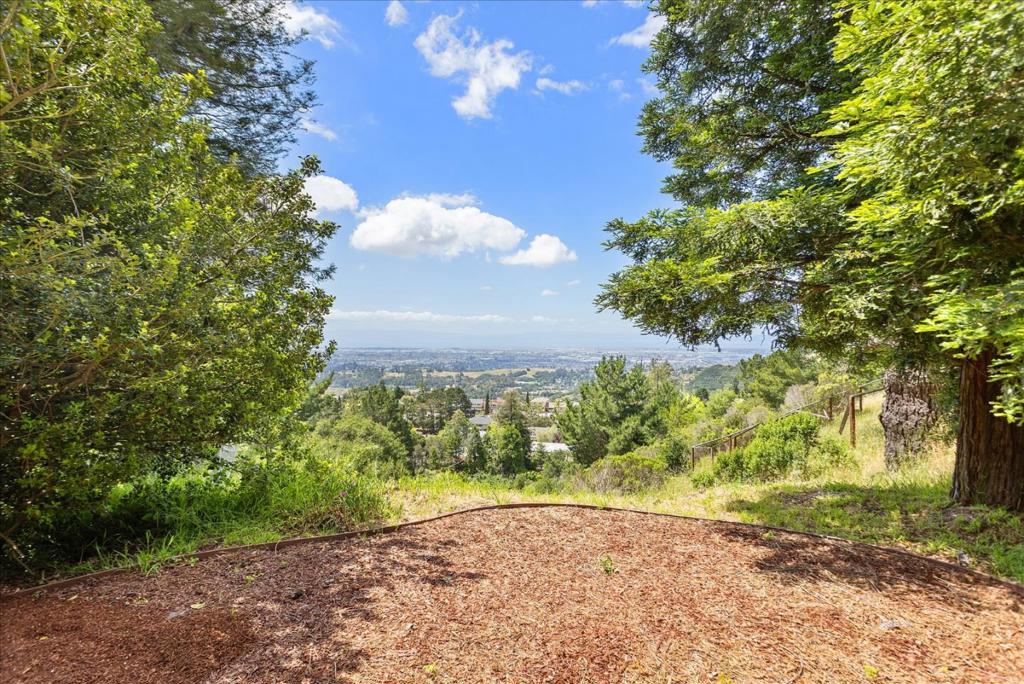 13901 Skyline Boulevard