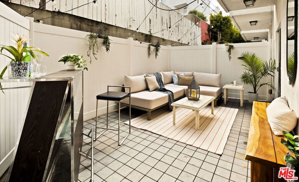 Photo of 1717 Malcolm Avenue #303, Los Angeles, CA 90024 (MLS # 25550727)