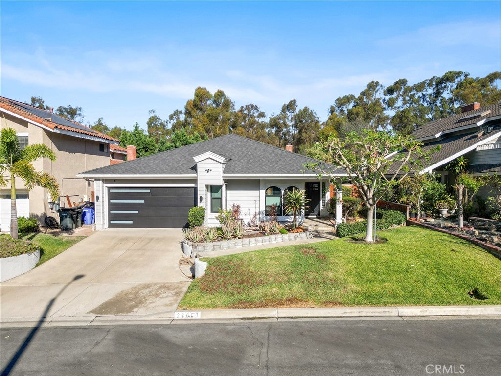 22651 Shady Grove