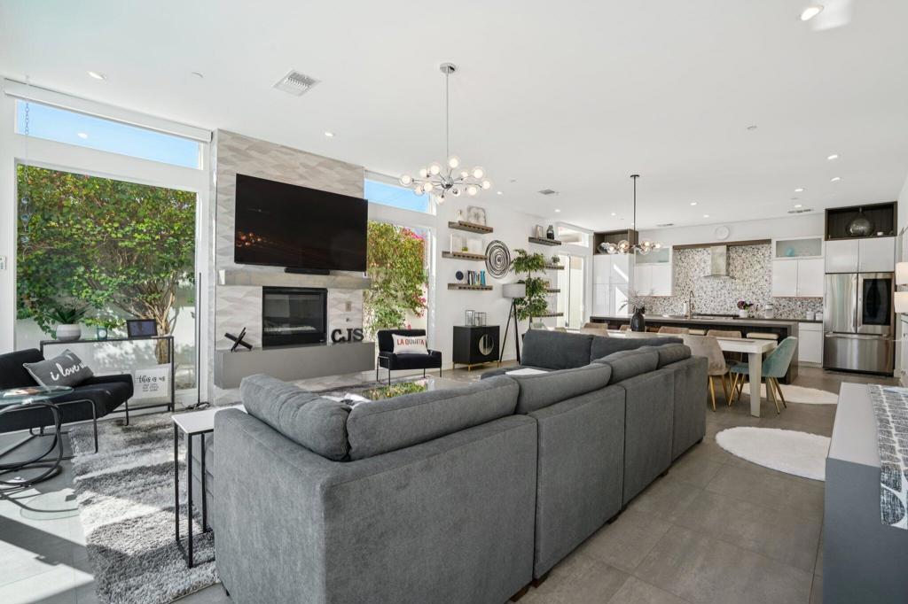 La Quinta Cove - Residential