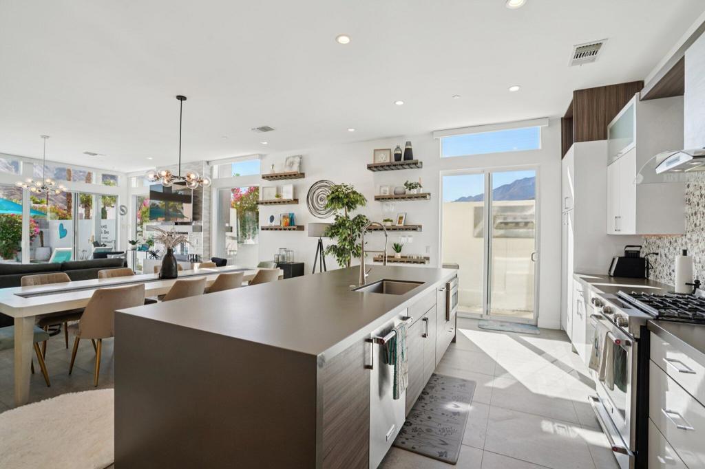 La Quinta Cove - Residential