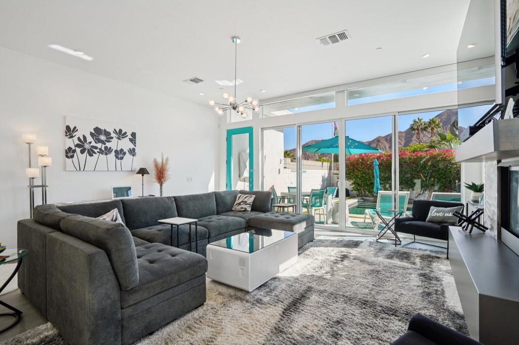 La Quinta Cove - Residential