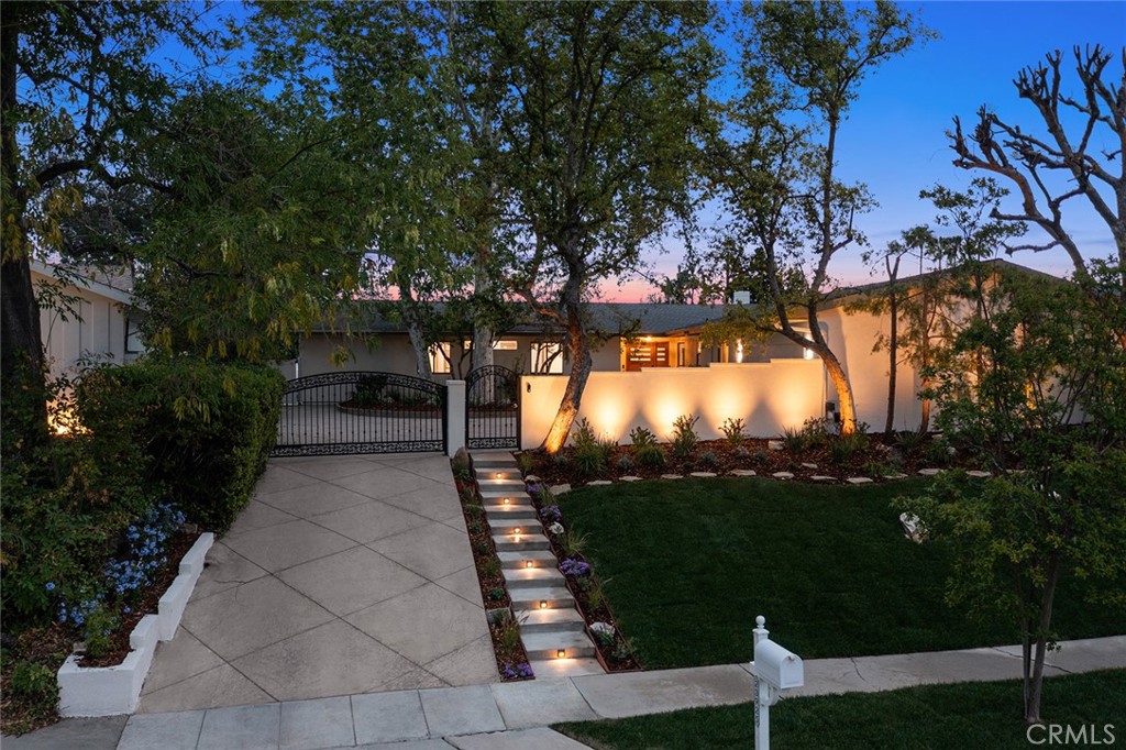 23925 Crosson Drive