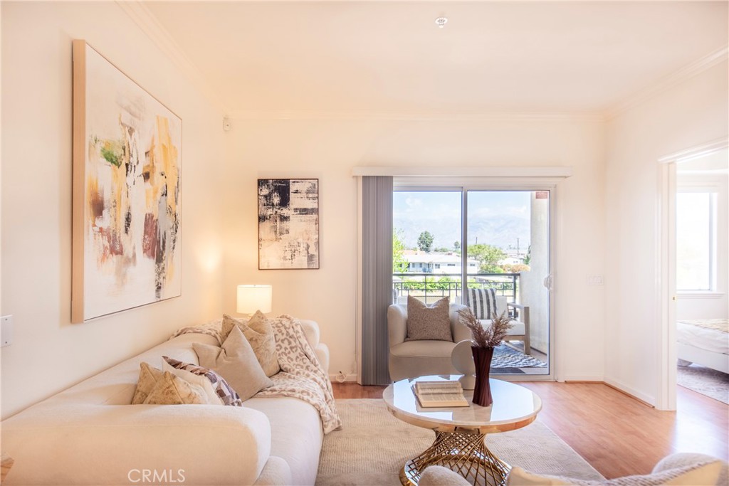 208 N Lincoln 308