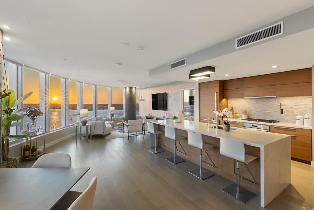 888 W E Street 3002