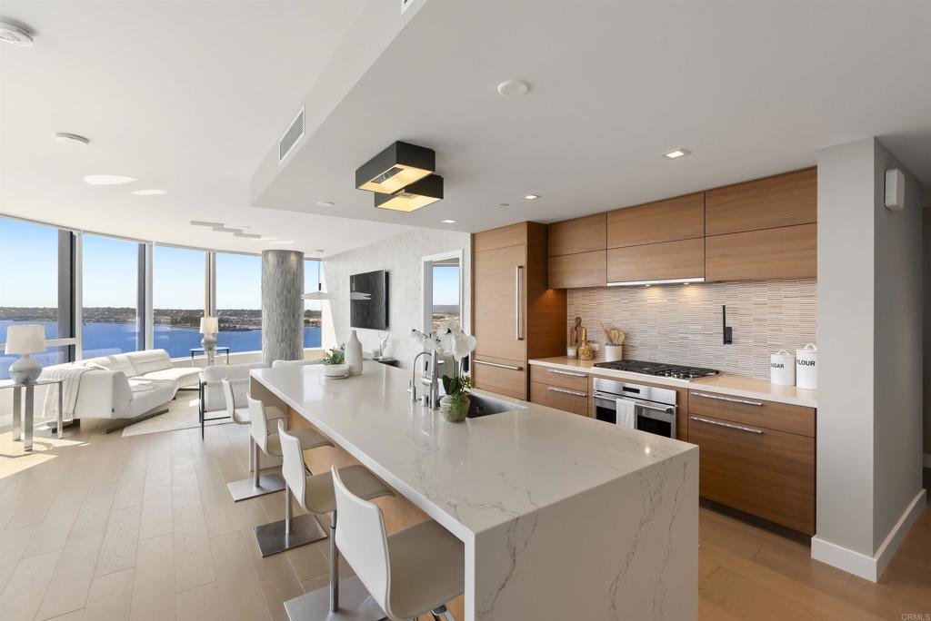 888 W E Street 3002